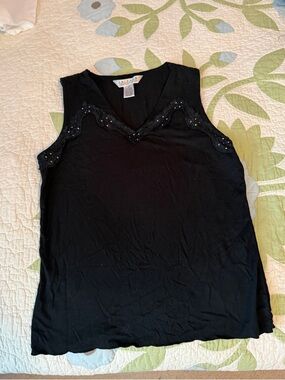 Uniform John Paul Richard Black V-Neck Sleeveless Tank with Sequin Lace Trim
